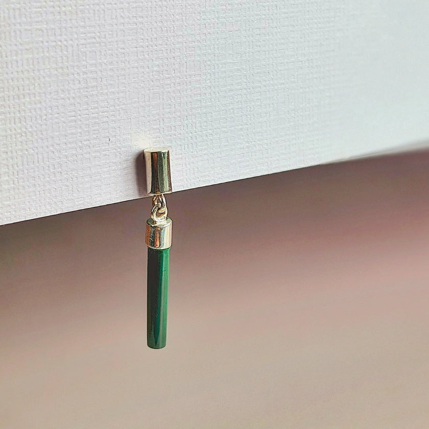 Malachitgrüne Drop Bar Ohrringe aus Sterlingsilber