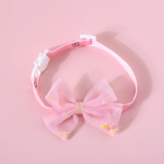Collar con lazo de encaje hecho a mano con lentejuelas, perlas y flores, ajustable para perros y gatos, con hebilla de seguridad