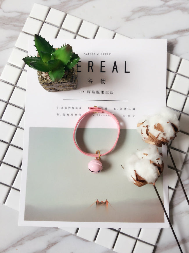 Candy-colored necklace pet bell