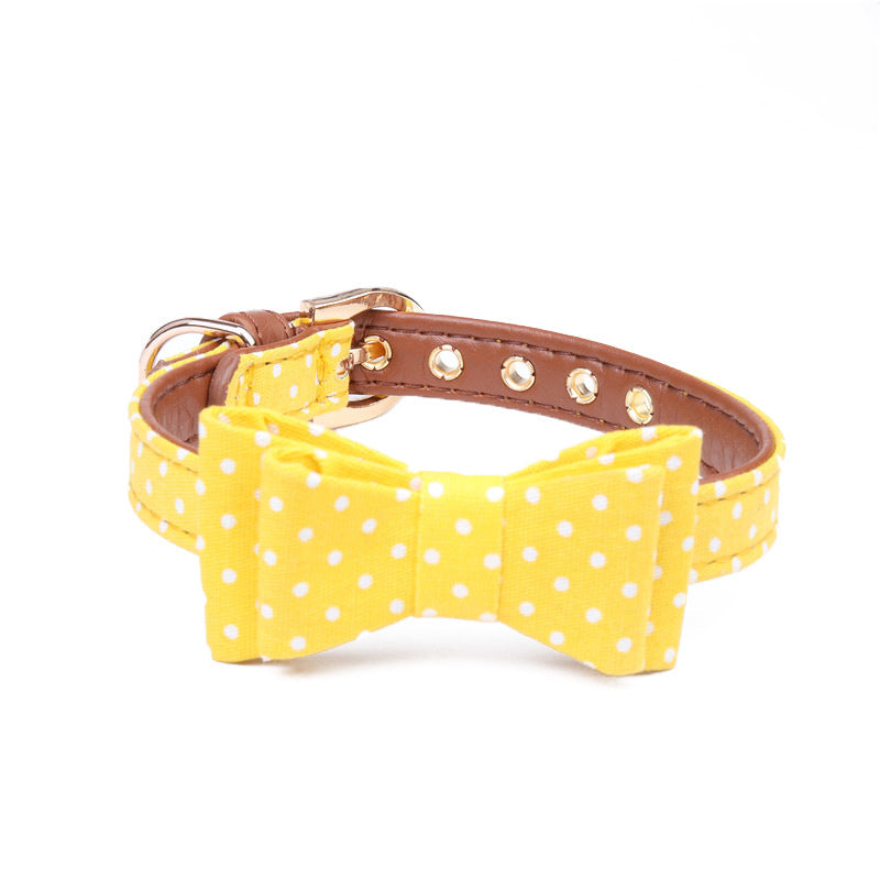 Collar con lazo de lunares para mascotas