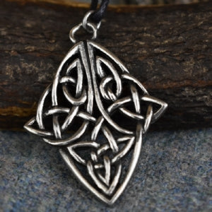 Knotwork Diamond