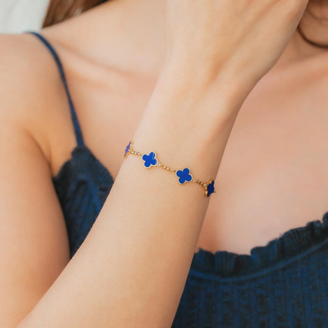 Bracciale in smalto a quadrifoglio