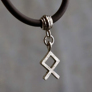 Othila Rune Choker
