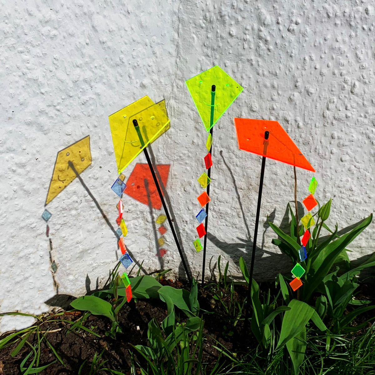 Large Garden Décor Ornaments Set of 3 'Kites with Tail'