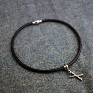 Naudiz Rune Choker