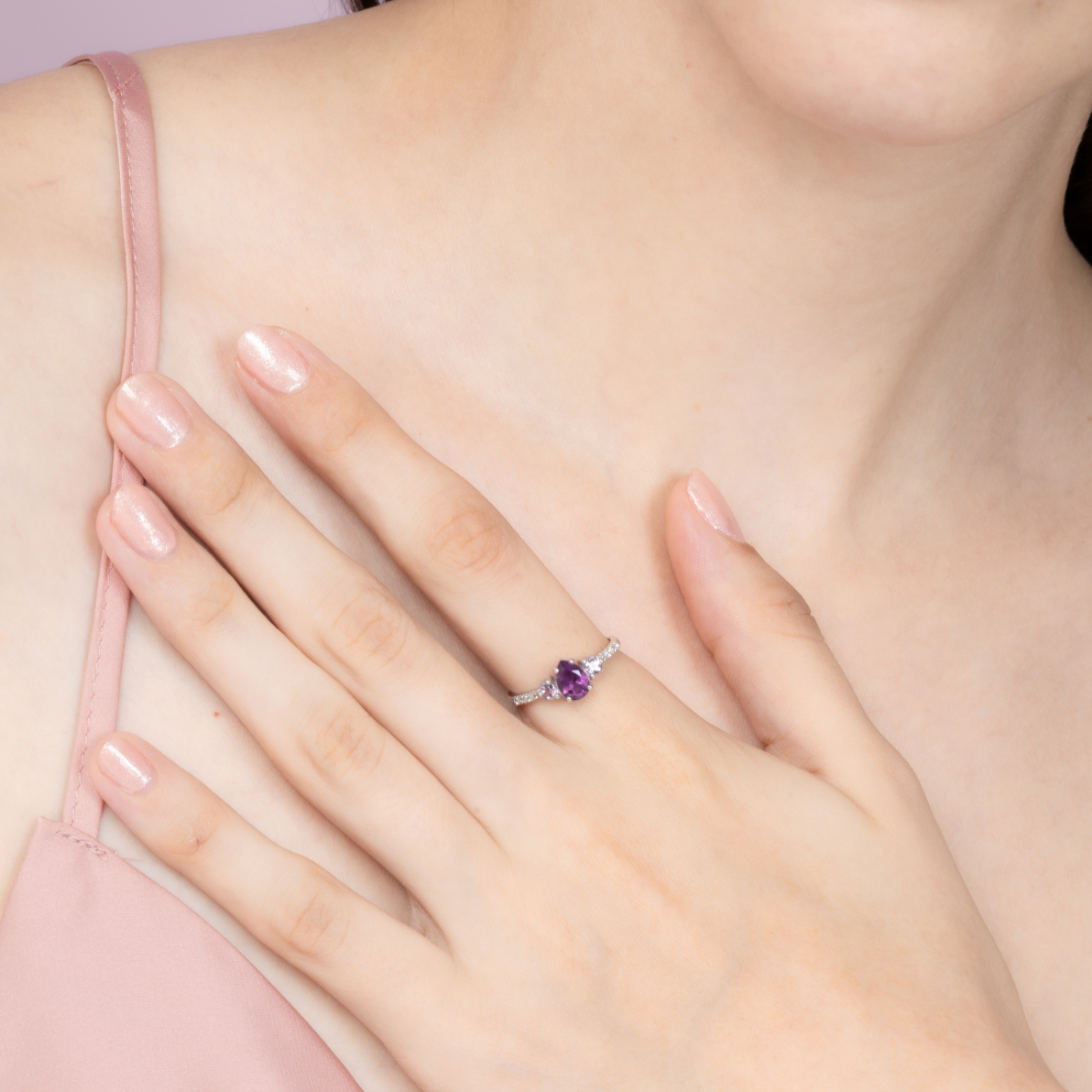 Amethyst- und Lavendelamethystring aus Sterlingsilber