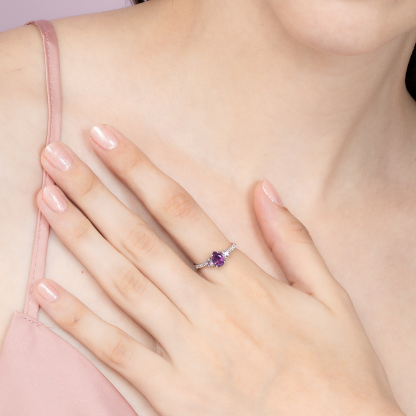 Amethyst- und Lavendelamethystring aus Sterlingsilber
