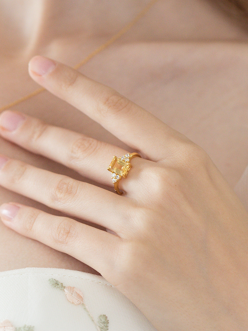 Zitrinring im Emerald-Schliff in 18 Karat Gold Vermeil