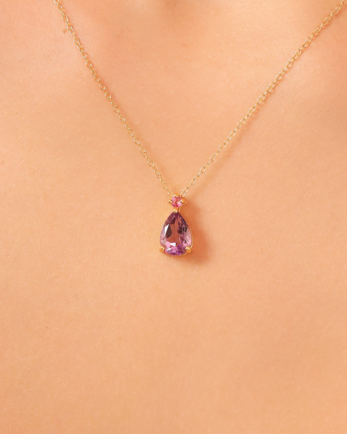 Rosa Rubin- & Amethyst-Anhänger mit Tropfenschliff aus 18k Gold Vermeil