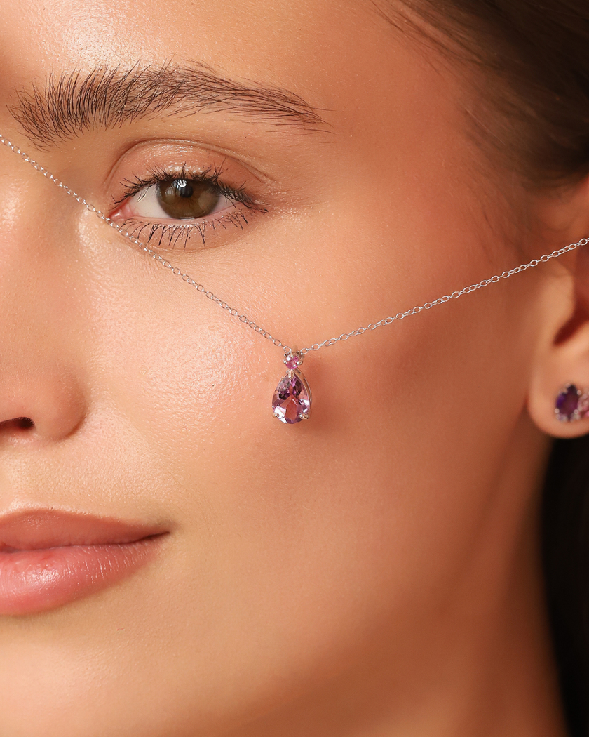 Halskette mit Anhänger mit rosa Rubin und Amethyst im Tropfenschliff aus Sterlingsilber