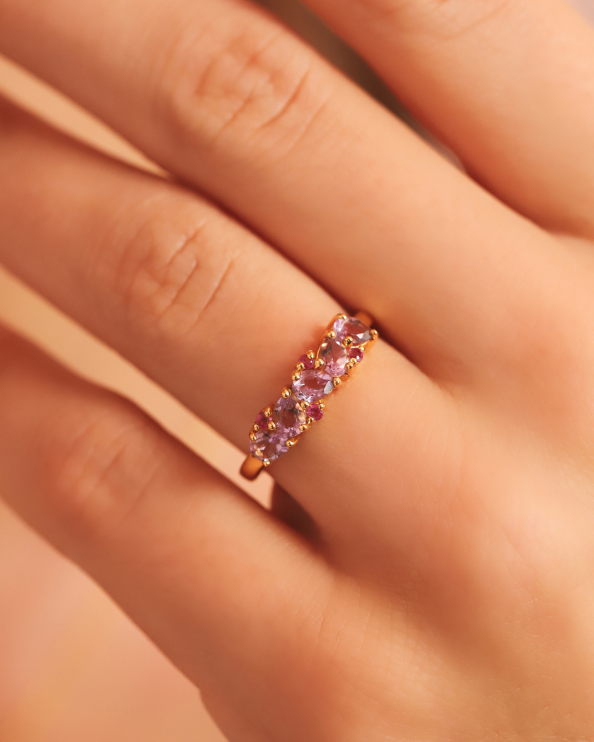 Rosa Rubin & Amethyst Birnenschliff Halb-Eternity-Band in 18k Gold Vermeil