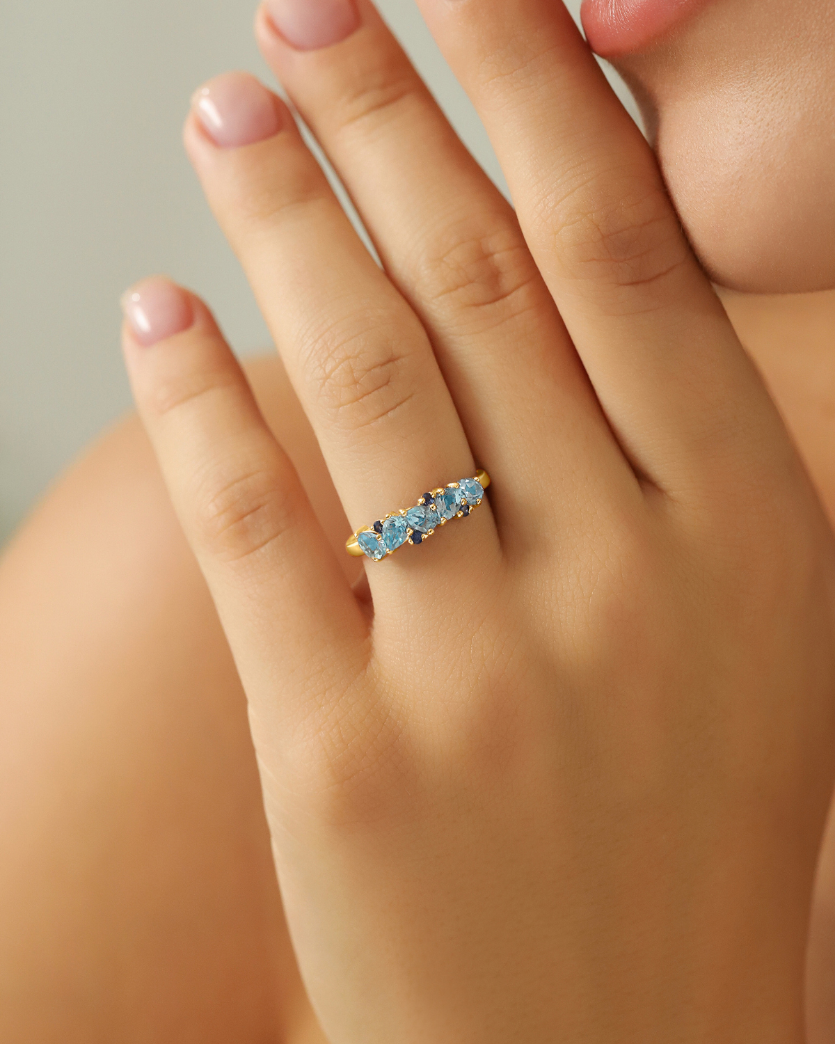 Blauer Saphir & Blauer Topas Tropfenschliff Halb-Eternity-Ring in 18k Gold Vermeil