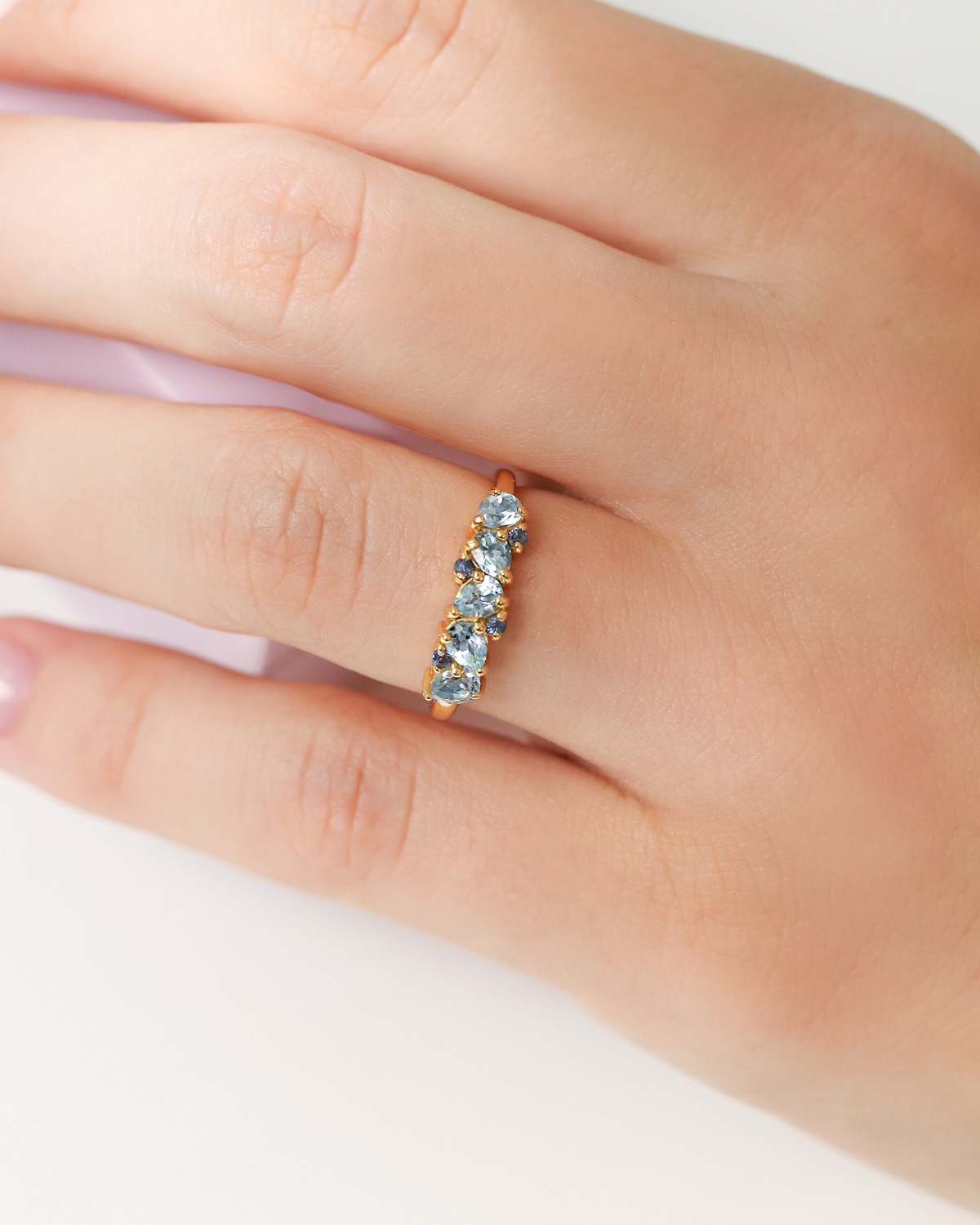 Blauer Saphir & Blauer Topas Tropfenschliff Halb-Eternity-Ring in 18k Gold Vermeil