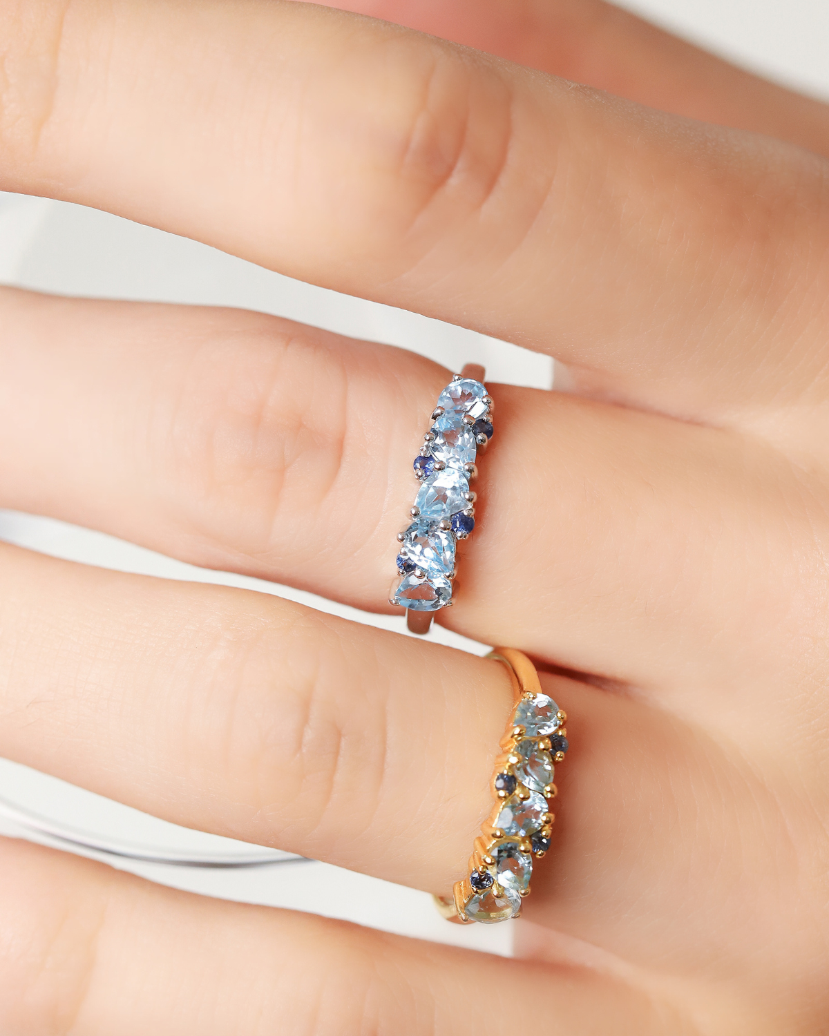 Blauer Saphir & Blauer Topas Tropfenschliff Halb-Eternity-Ring in 18k Gold Vermeil