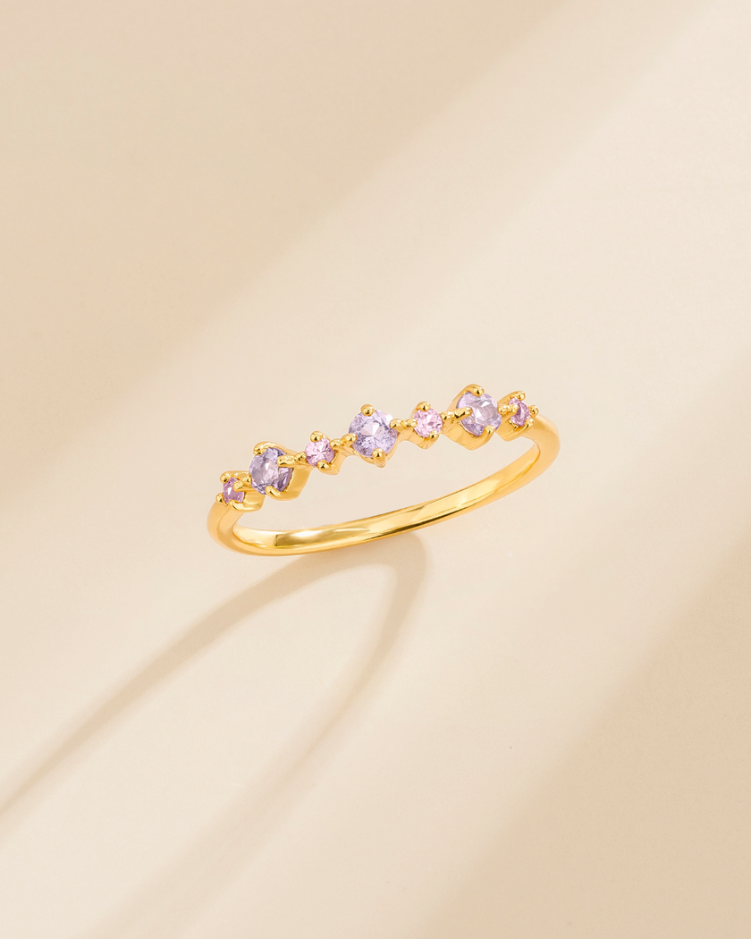 Stapelbarer Halb-Eternity-Ring aus Rosasaphir und Amethyst in 18 Karat Gold Vermeil
