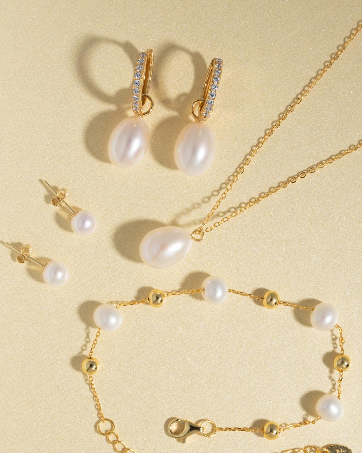 Pearl Everyday Jewellery Set in 18k Gold Vermeil