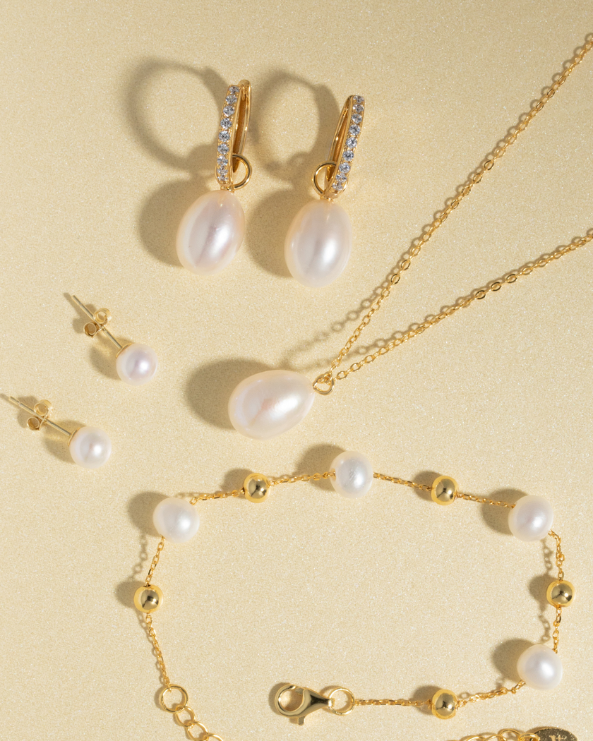 Pearl Everyday Jewellery Set in 18k Gold Vermeil