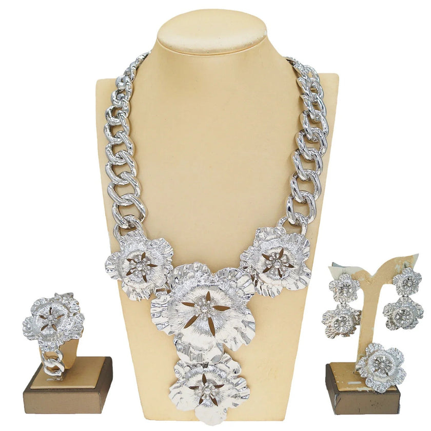Halskette für Damen, modische neue kubanische Kette, goldener Blumenanhänger, luxuriös