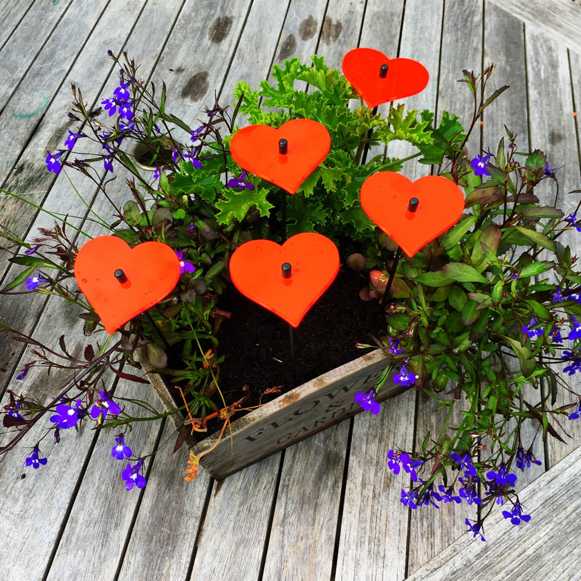 Small Garden Décor Ornaments Set of 5 'Hearts'