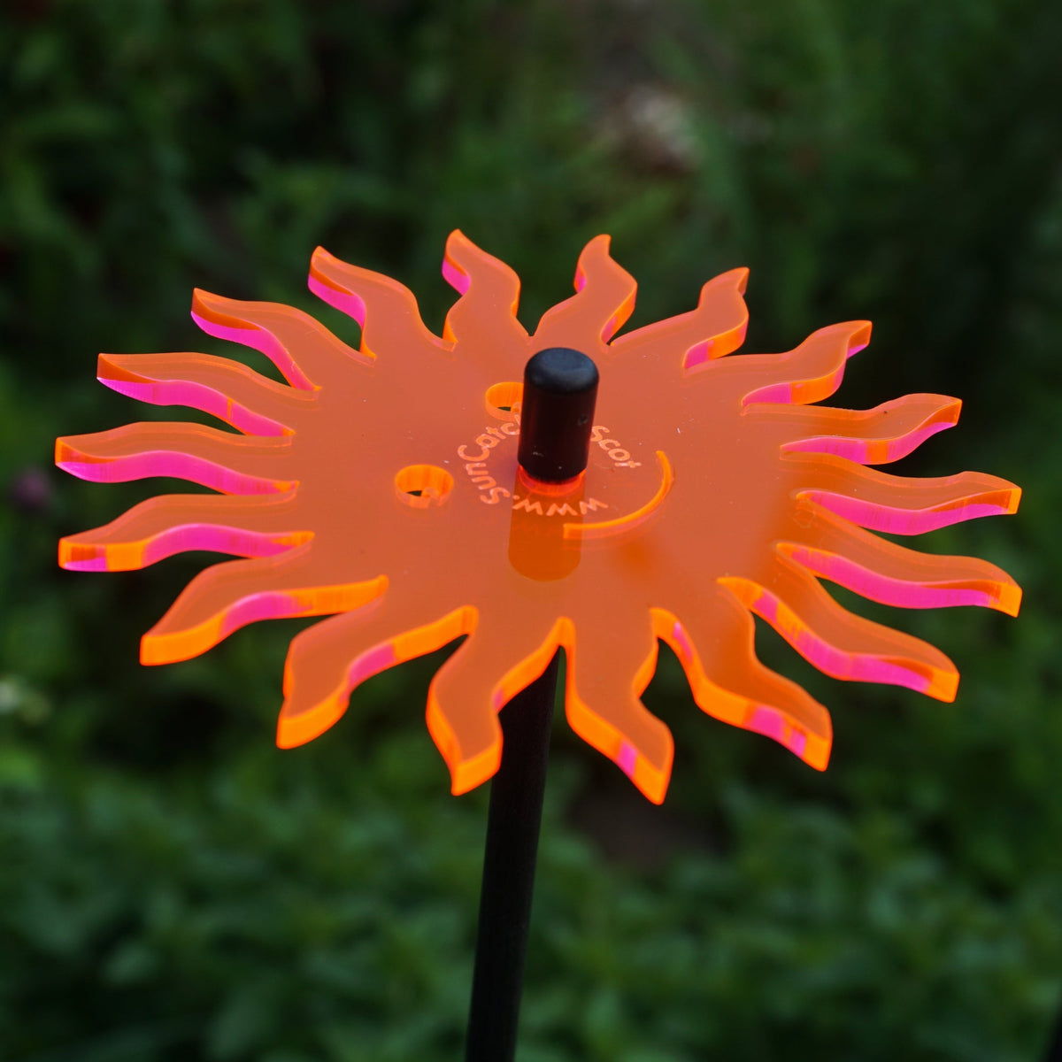 Garden Décor Ornaments Set of 5 'Smiling Suns'