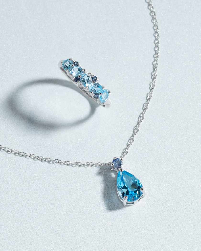 Halskette mit tropfenförmigem Anhänger aus blauem Saphir und blauem Topas in Sterlingsilber