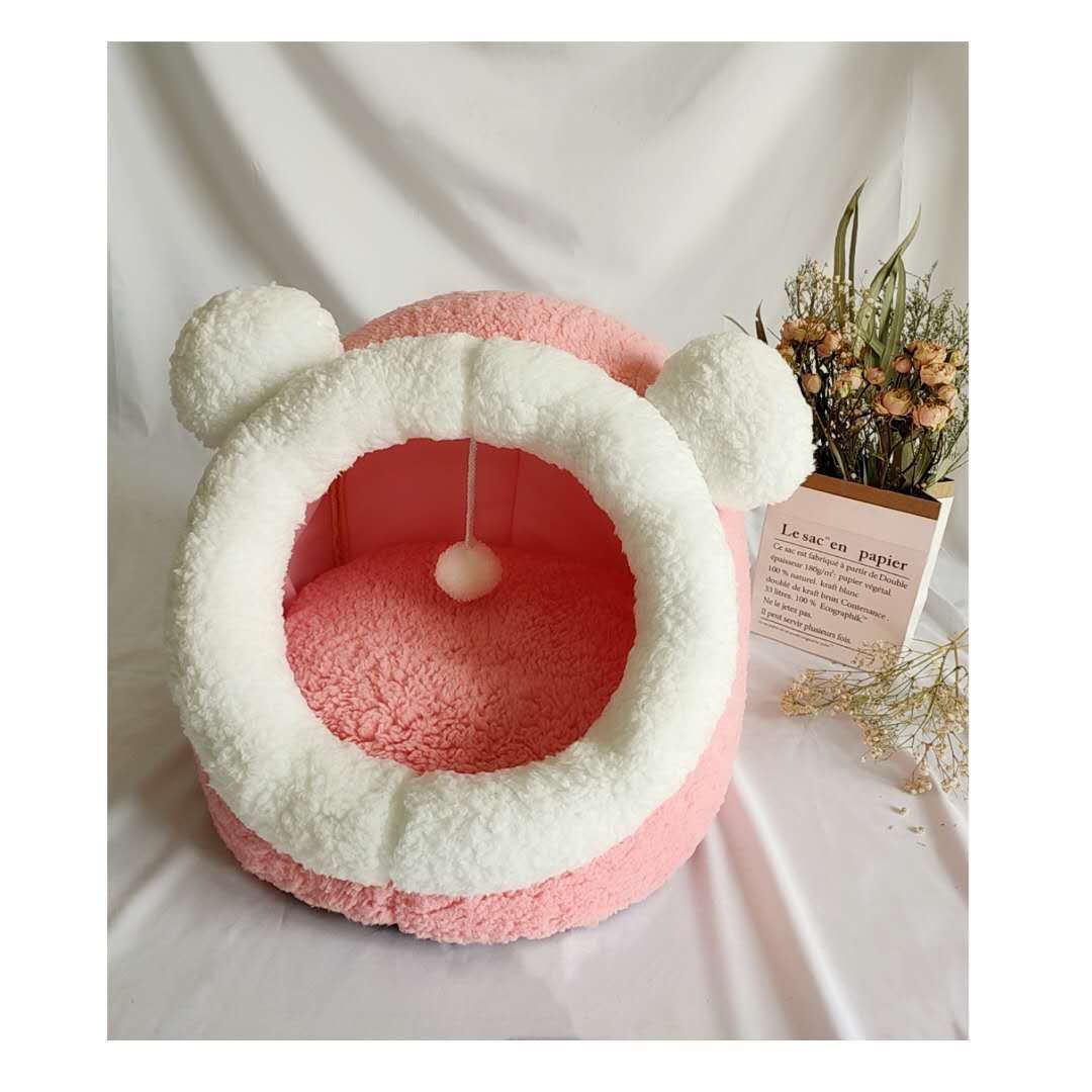 Winter pet cat house with velvet