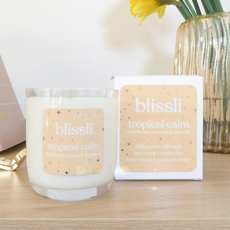 tropical calm – elderflower, coconut & caramel 220g soy candle