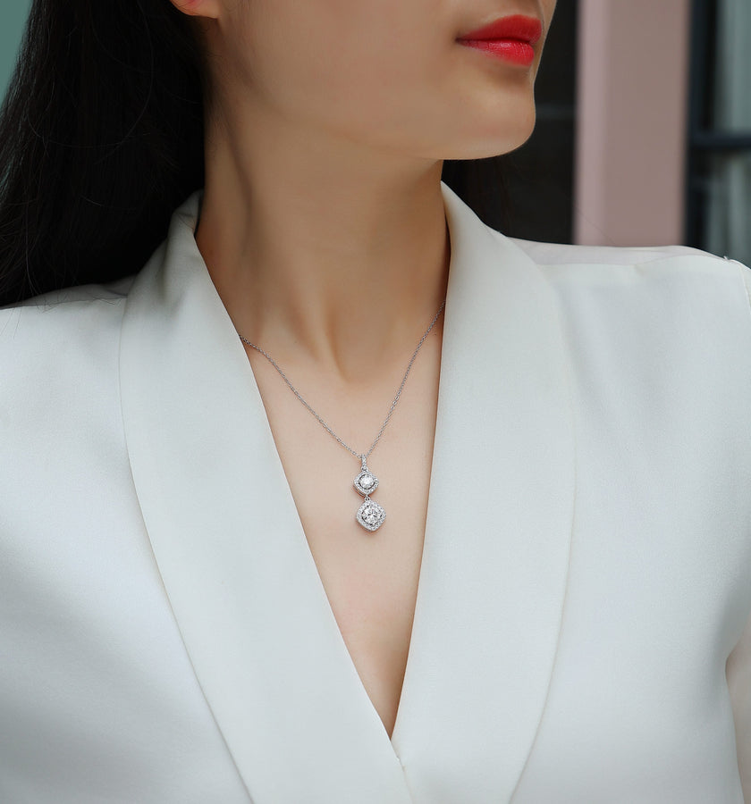 Snow Field Fairyland - A Fashionable And Light Luxury Jewelry Pendant Necklace Set With Top-quality Moissanite, S925 Silver Plated Platinum