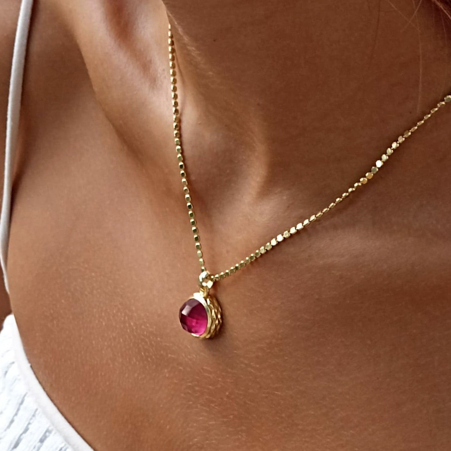 Apollo Reversible Doublet Gemstone Pendant: Mother of Pearl with Pink crystal