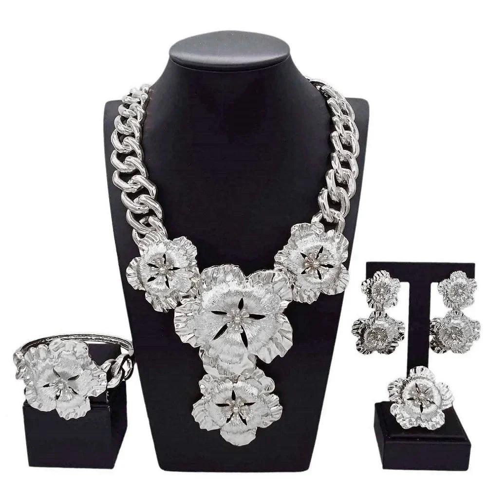 Halskette für Damen, modische neue kubanische Kette, goldener Blumenanhänger, luxuriös