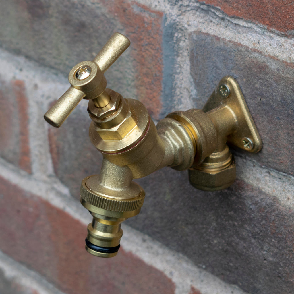 15mm Brass Wall Flange Kit with Brass Quick Connect Tap