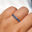 Blauer Saphir & Blauer Topas Halb-Eternity-Band aus Sterlingsilber
