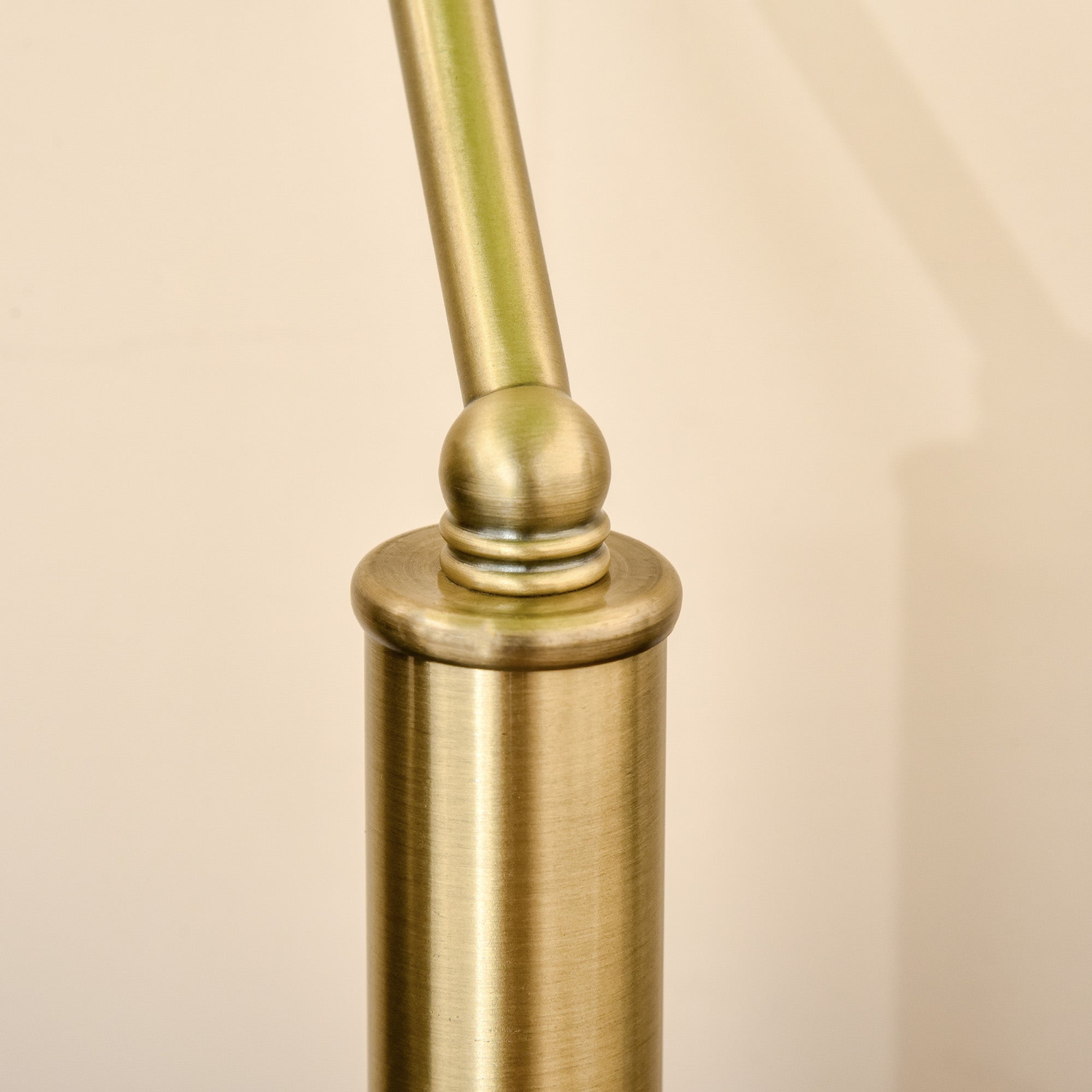 HOMCOM Banker's Table Lamps Set of 2, Desk Lamps with Antique Bronze Tone Base, Green Glass Shade and Pull Rope Switch for Home Office, Living Room, Bedroom, Dining Room, Green