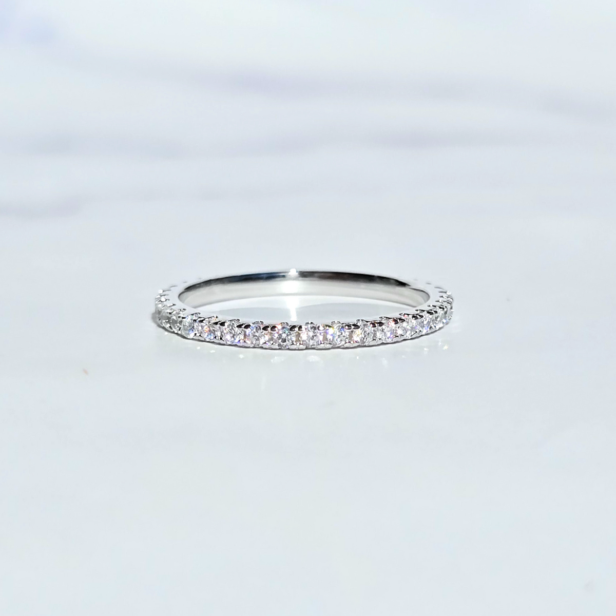Klassischer Full Eternity Ring (1,8 mm) aus Sterlingsilber