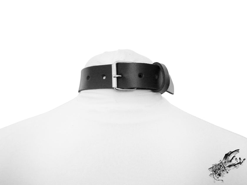 Schwarzer O-Ring und Pentagramm-Choker