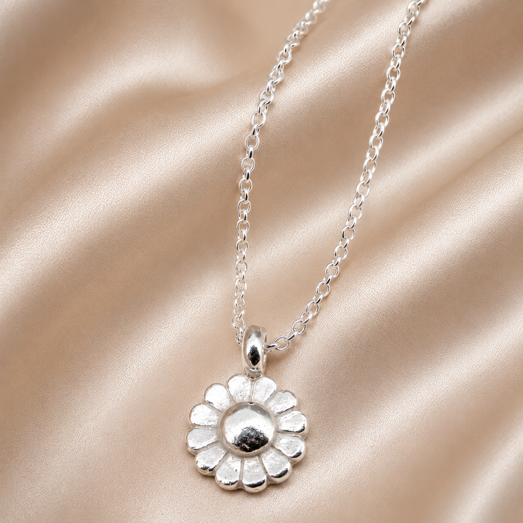 Daisy Necklace