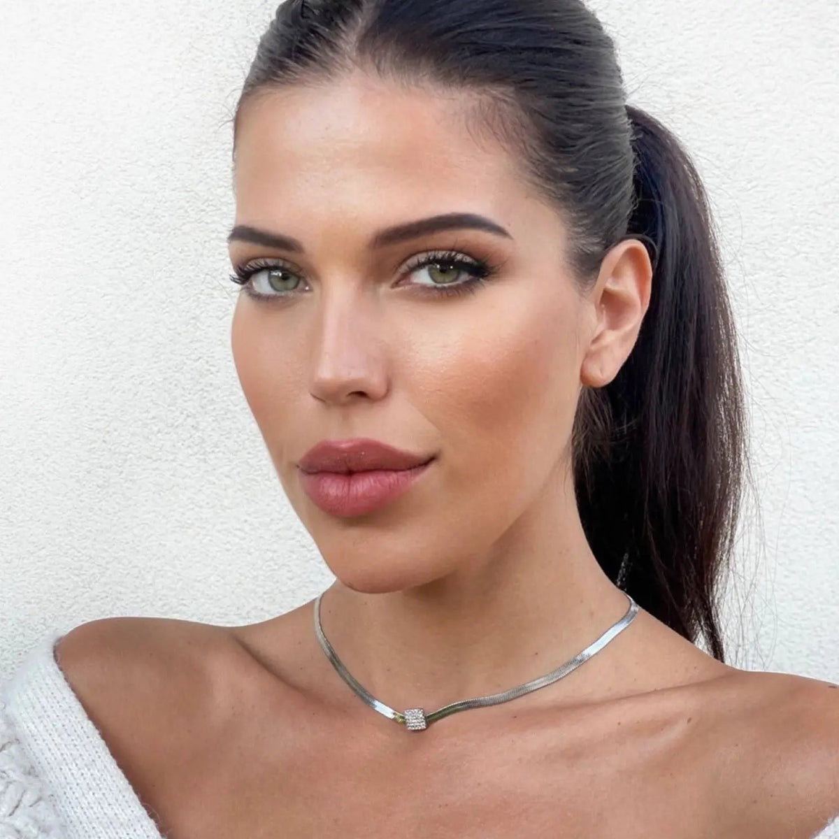 Daphne Luxe Silver Jewel Necklace