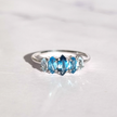 Ring mit Ombré-Blautopas in Sterlingsilber