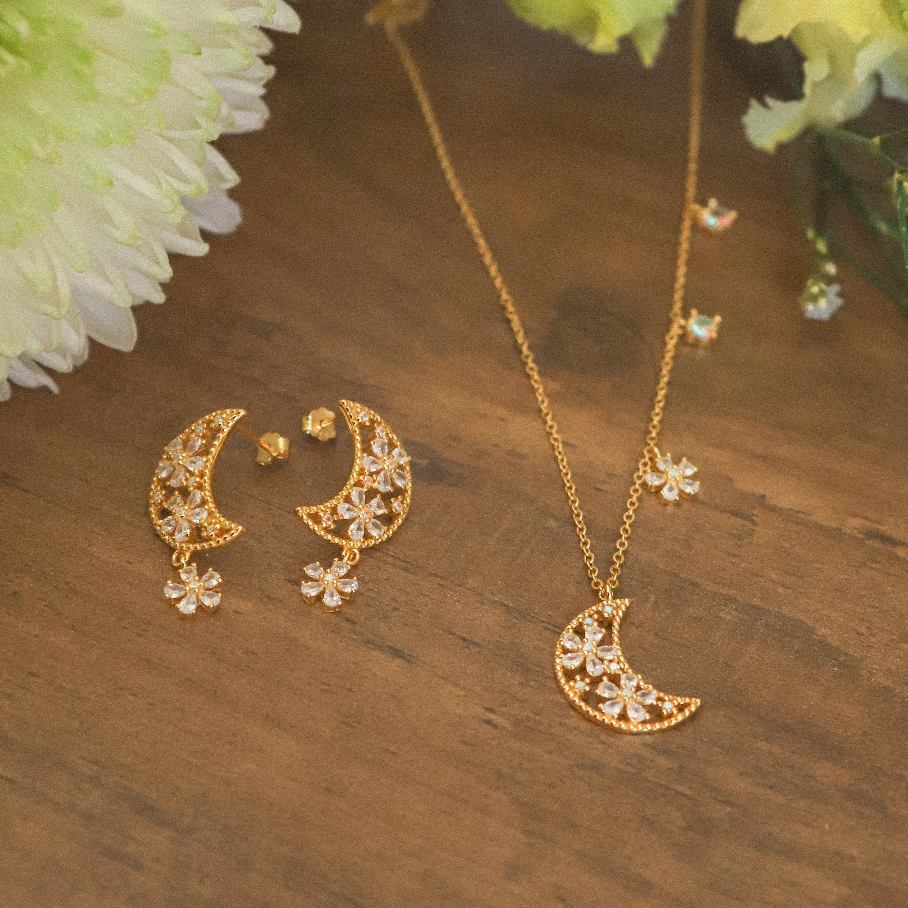 Collar Colgante Flora Flower Moon | Bañado en Oro de 18k