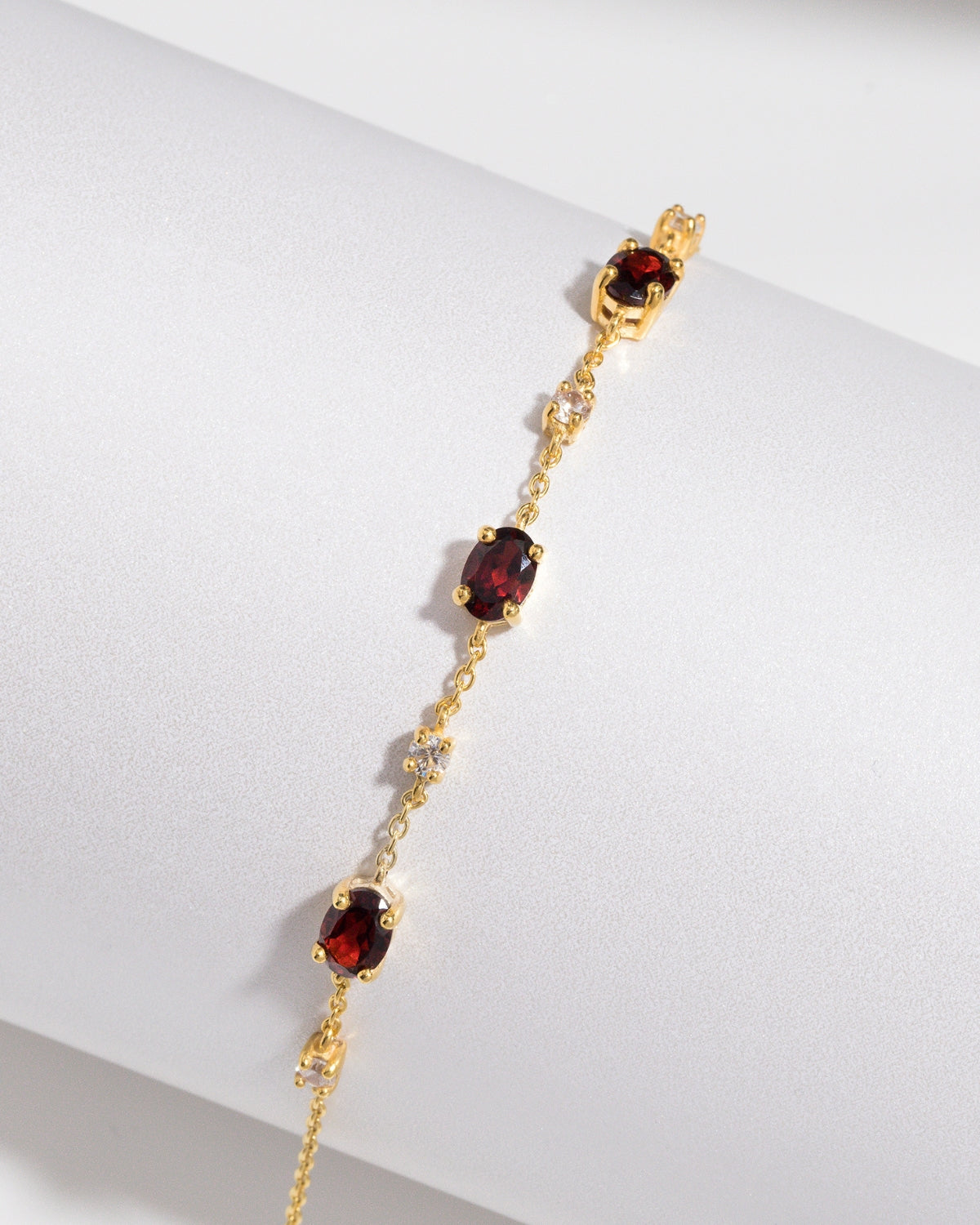 Wesentliches Granat-Schmuckset in 18 Karat Gold Vermeil