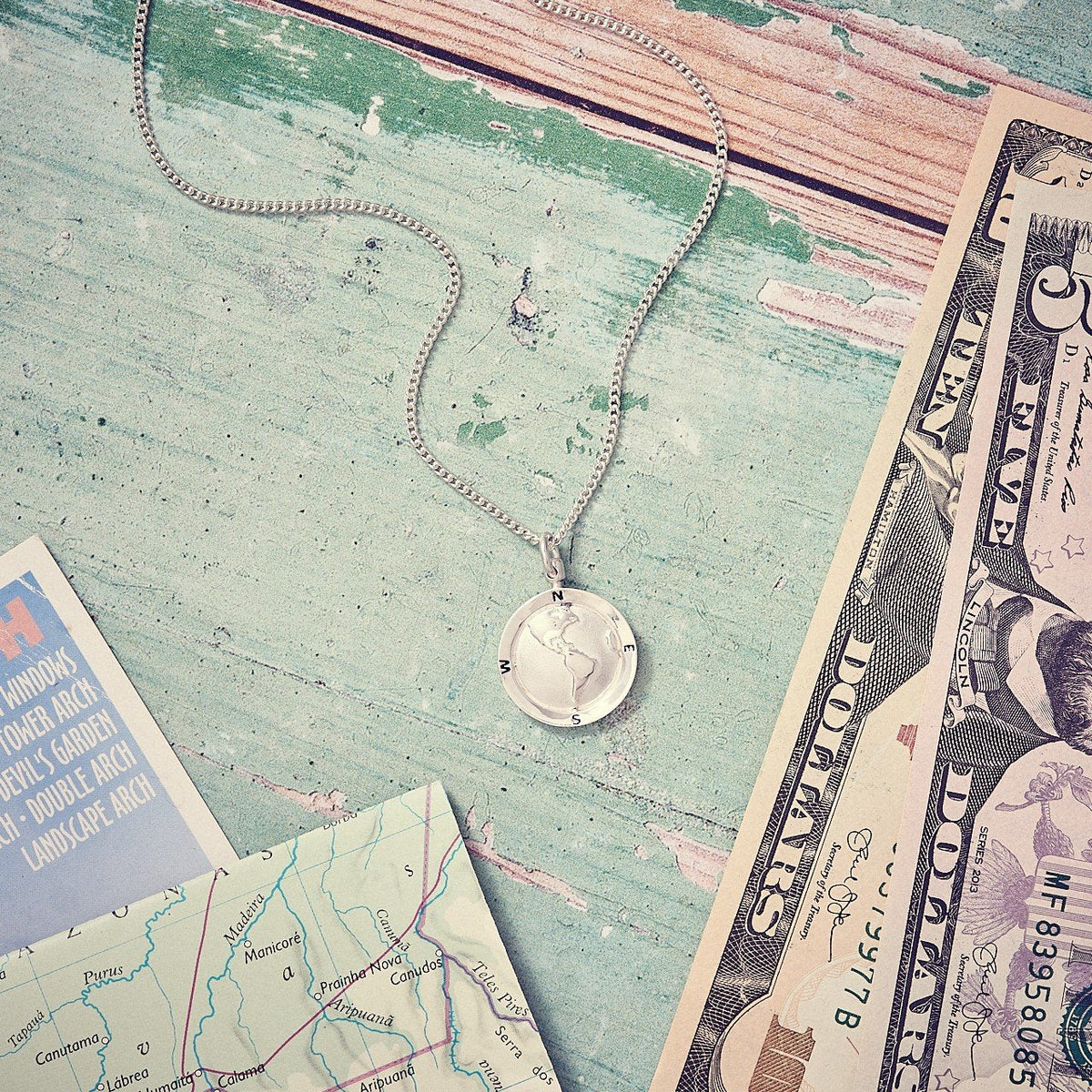 Amerika-Globus personalisiert St. Christopher - Silberkette