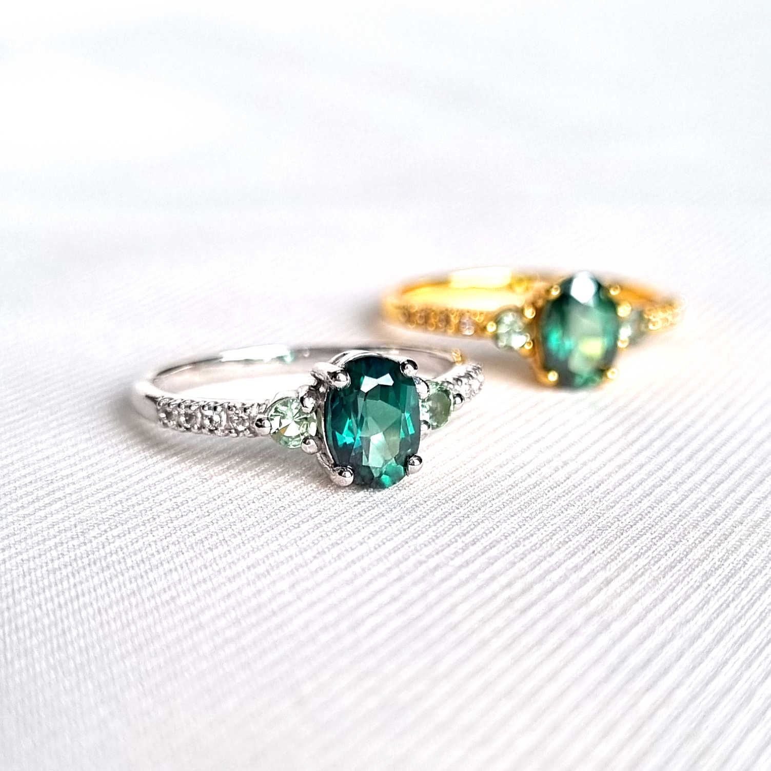 Ring aus grünem Topas und grünem Turmalin in Sterlingsilber