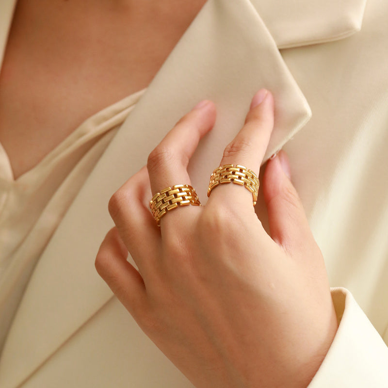 Lumière Gold Ring