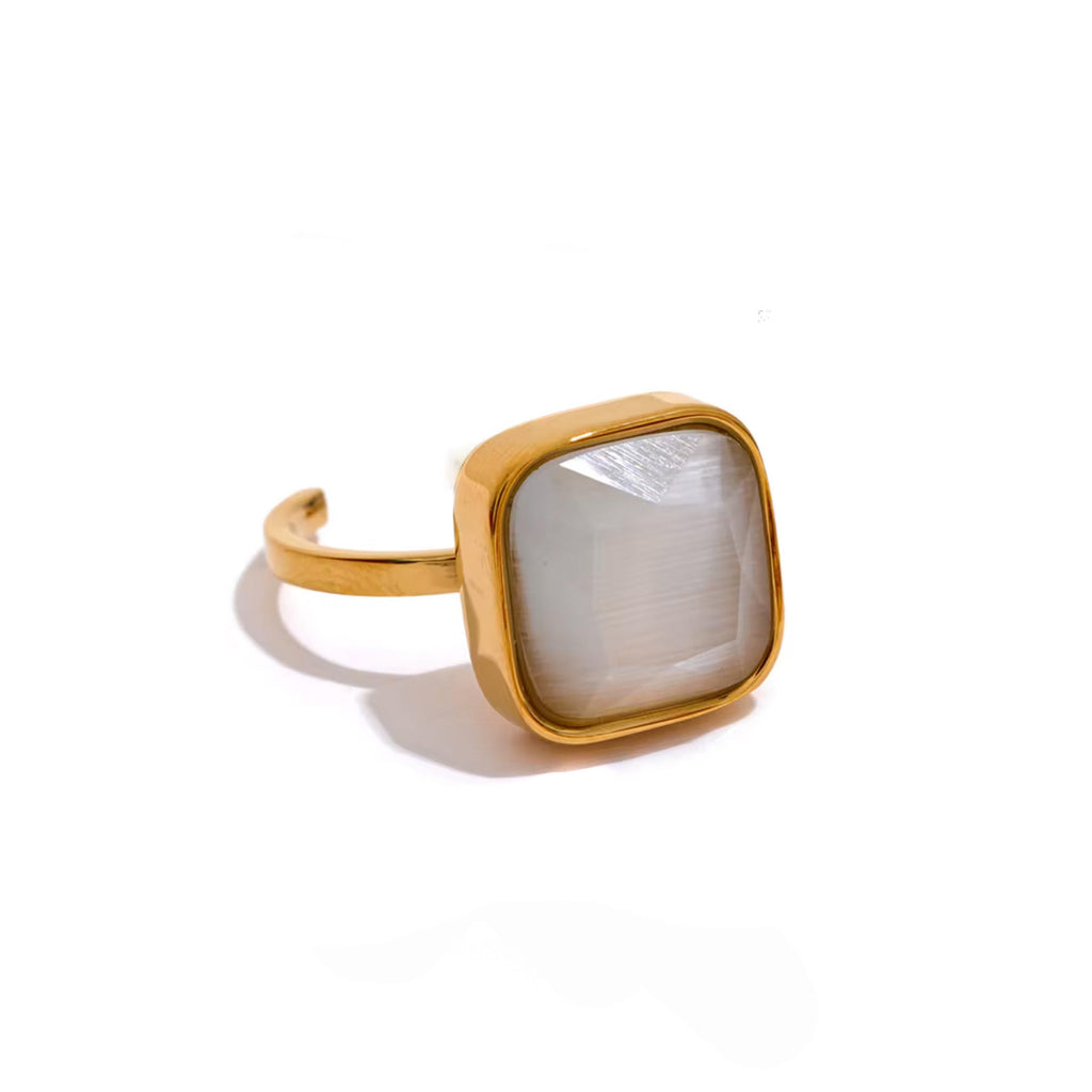 Anillo blanco Hestia Luxe chapado en oro de 18k