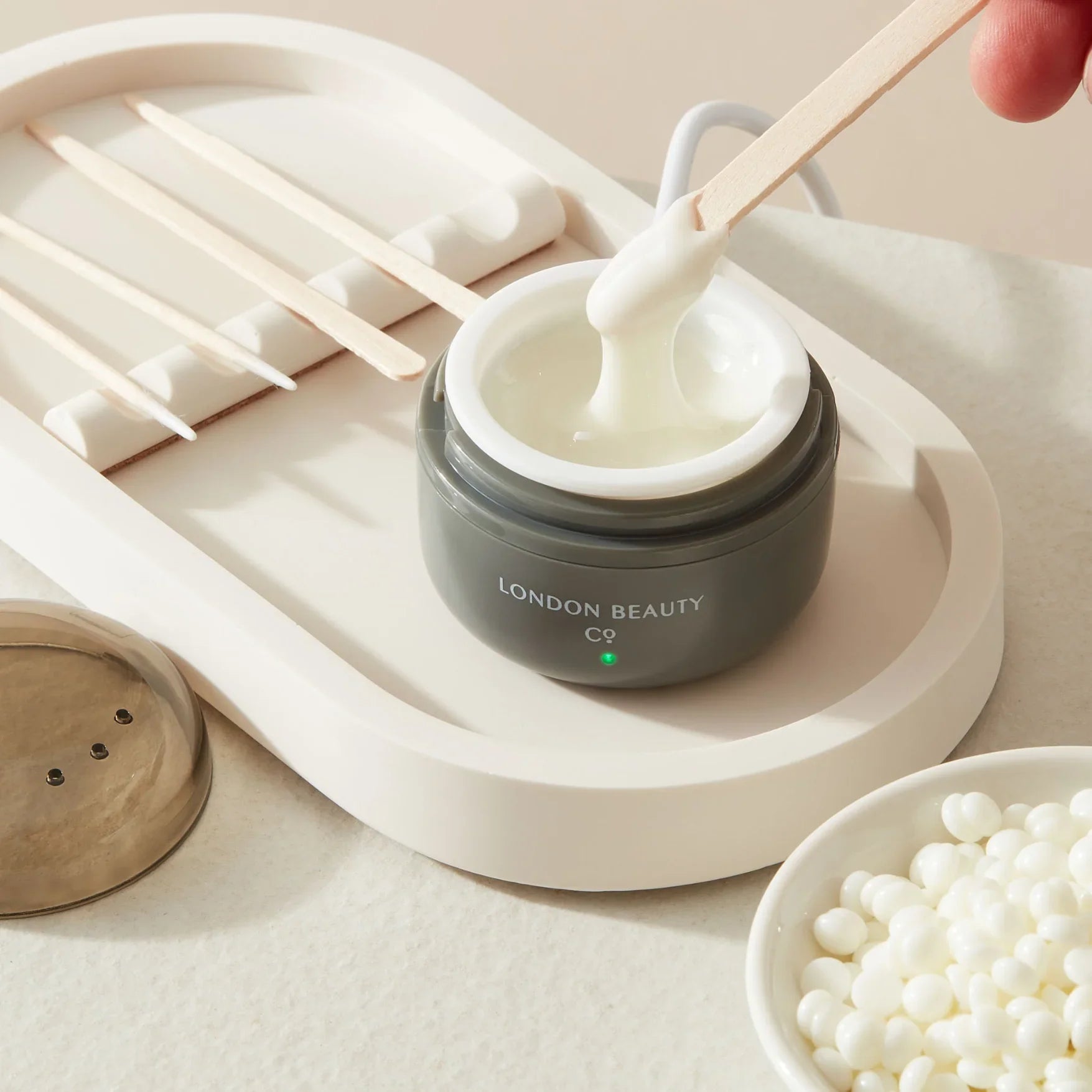 Mini Professional Wax Heater – USB Powered for Home & Mobile Use