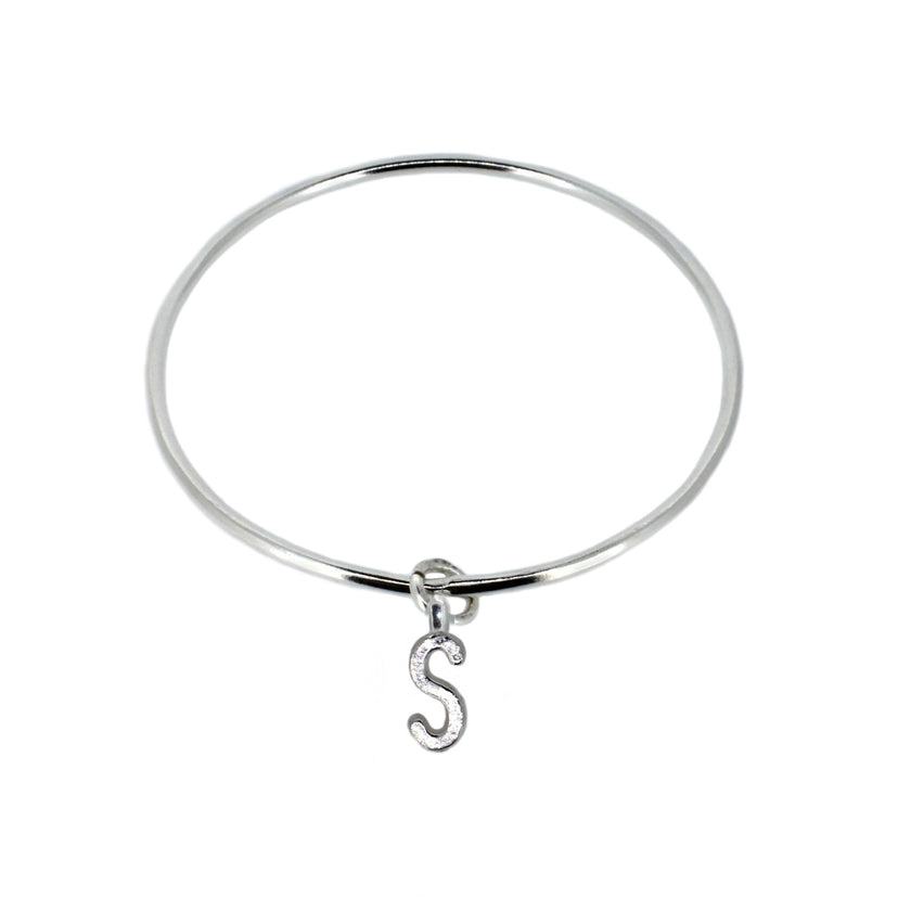 Pulsera con dije de inicial