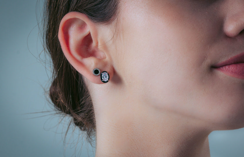 REFLECTION OVAL STUD EARRINGS SILVER & BLACK ENAMEL