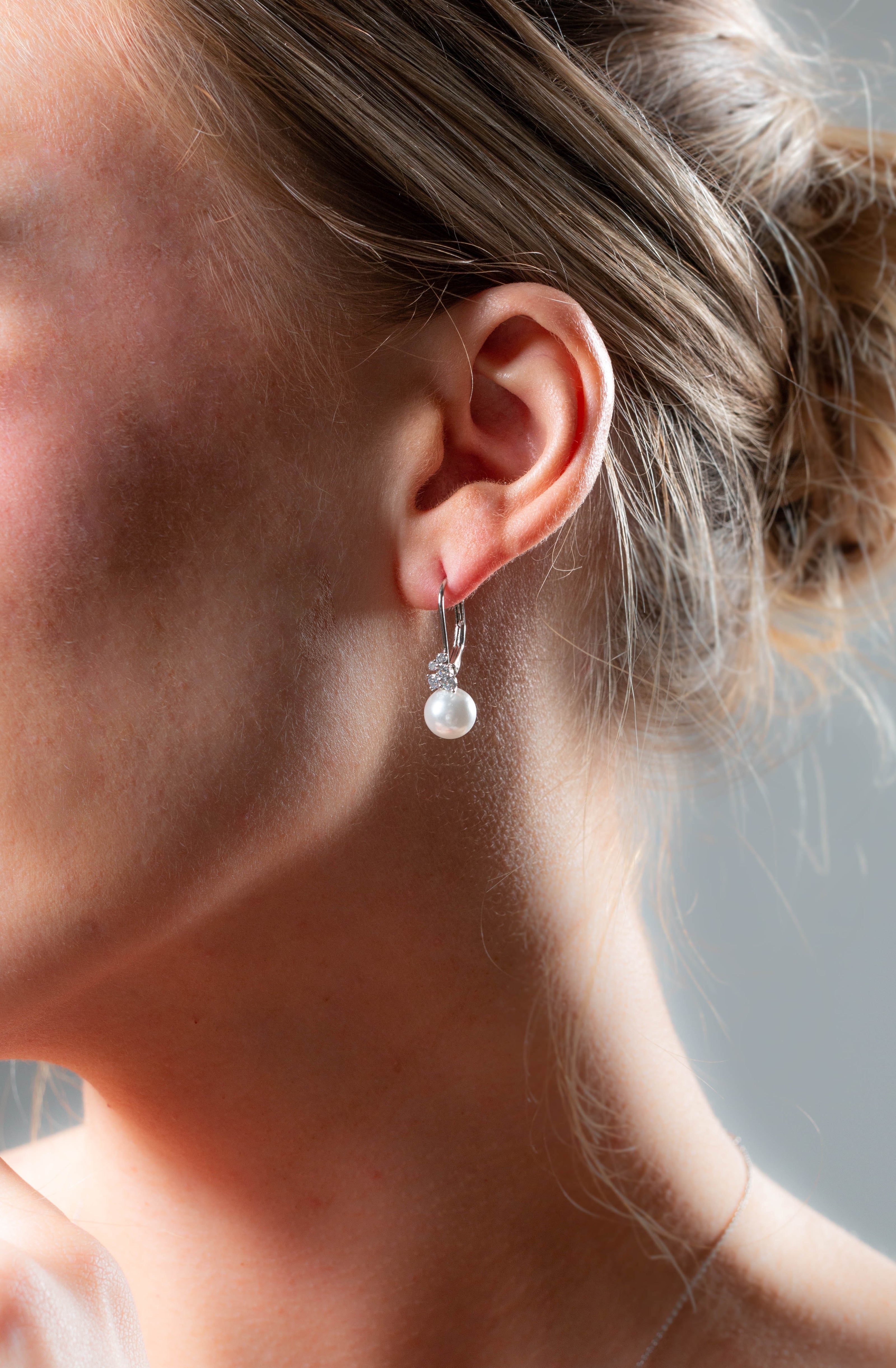 RED CARPET GOVENORS EARRINGS SILVER