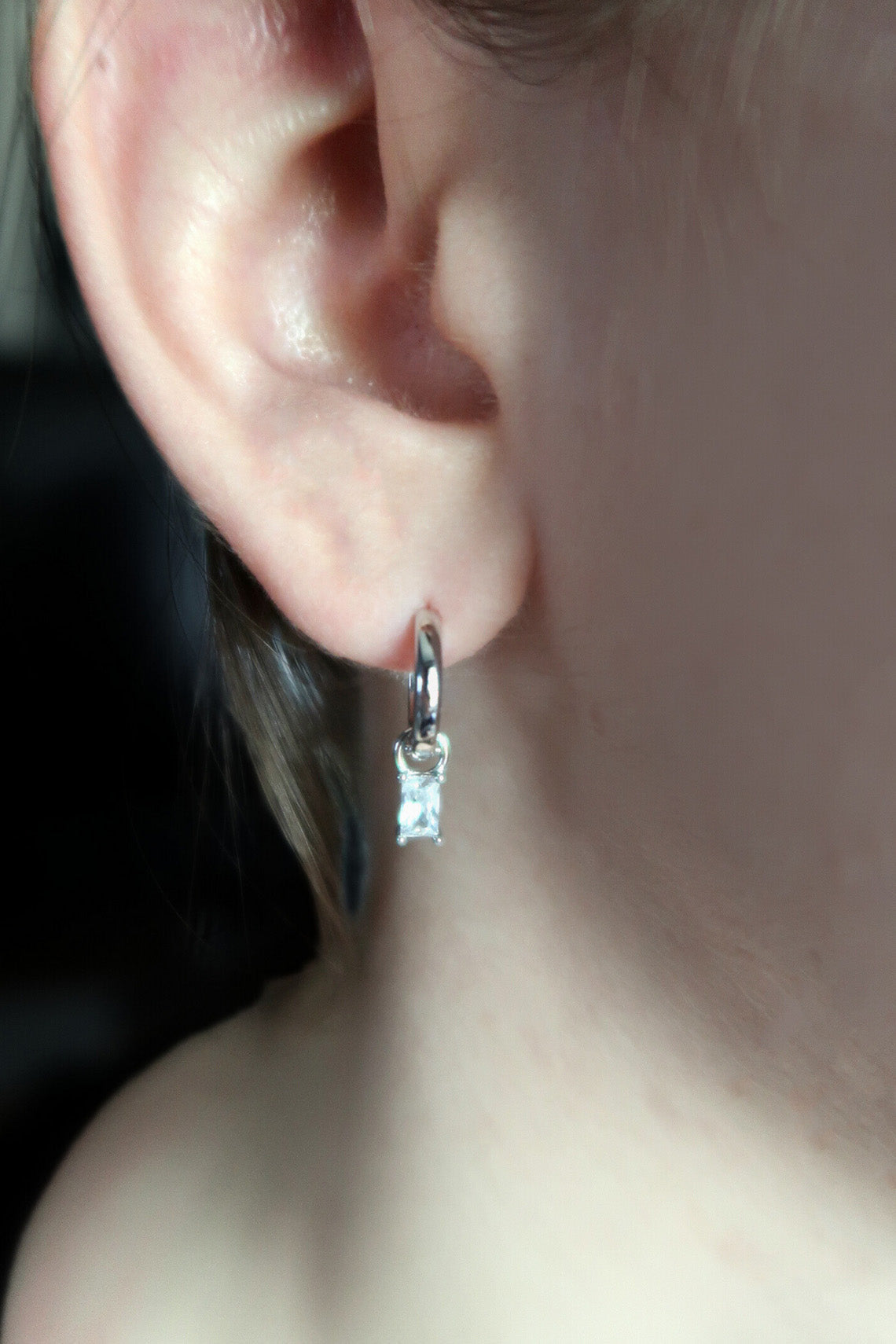 BABY BAGUETTE HOOP SILVER