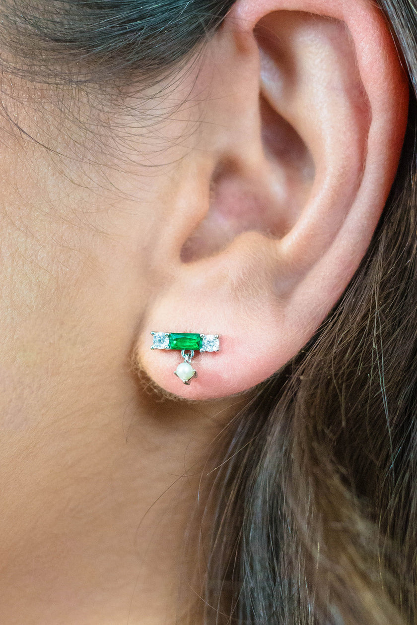EMERALD ISLE FRESHWATER PEARL EARRINGS IN EMERALD AND SILVER